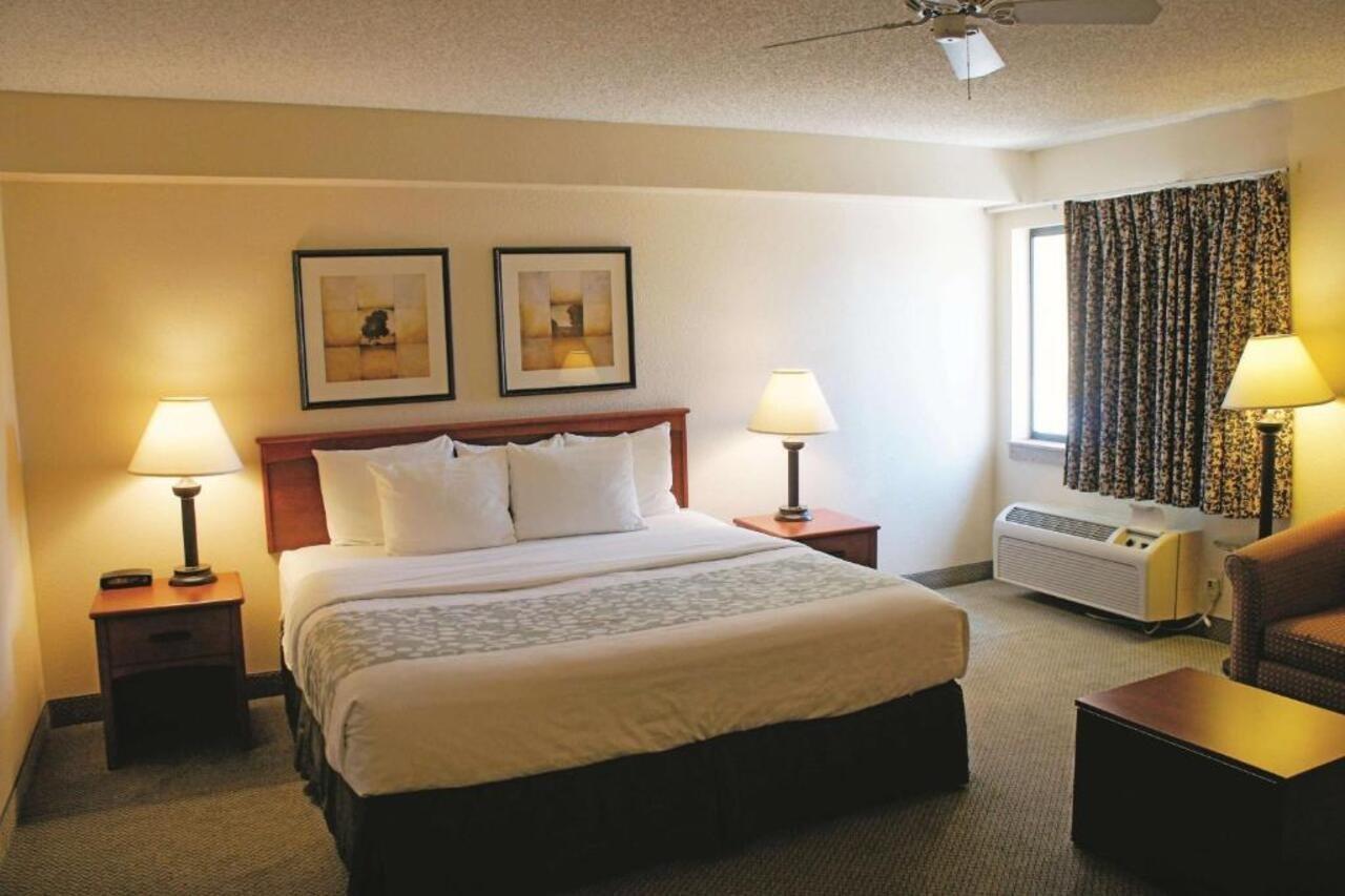 Hotel La Quinta by Wyndham Albuquerque Journal Ctr NW Extérieur photo