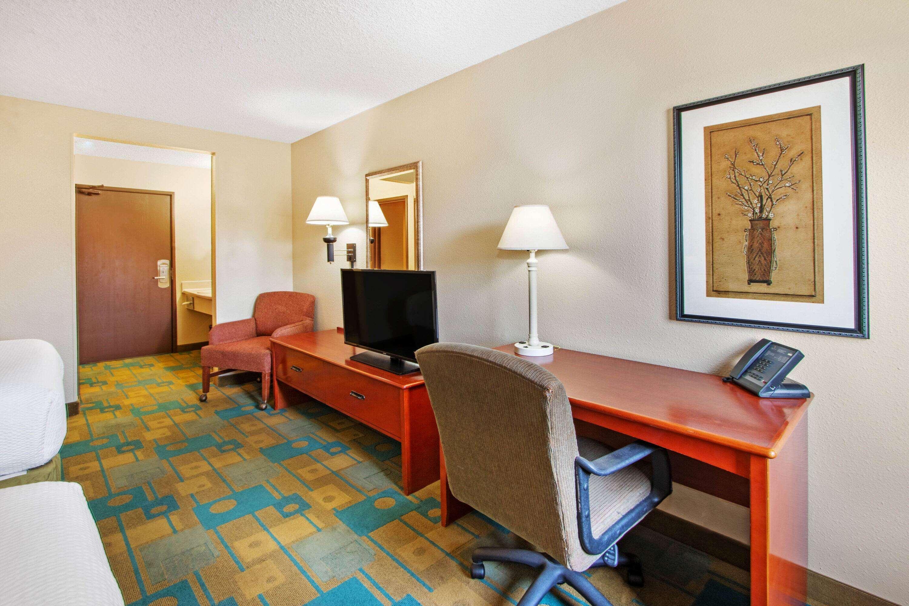 Hotel La Quinta by Wyndham Albuquerque Journal Ctr NW Extérieur photo