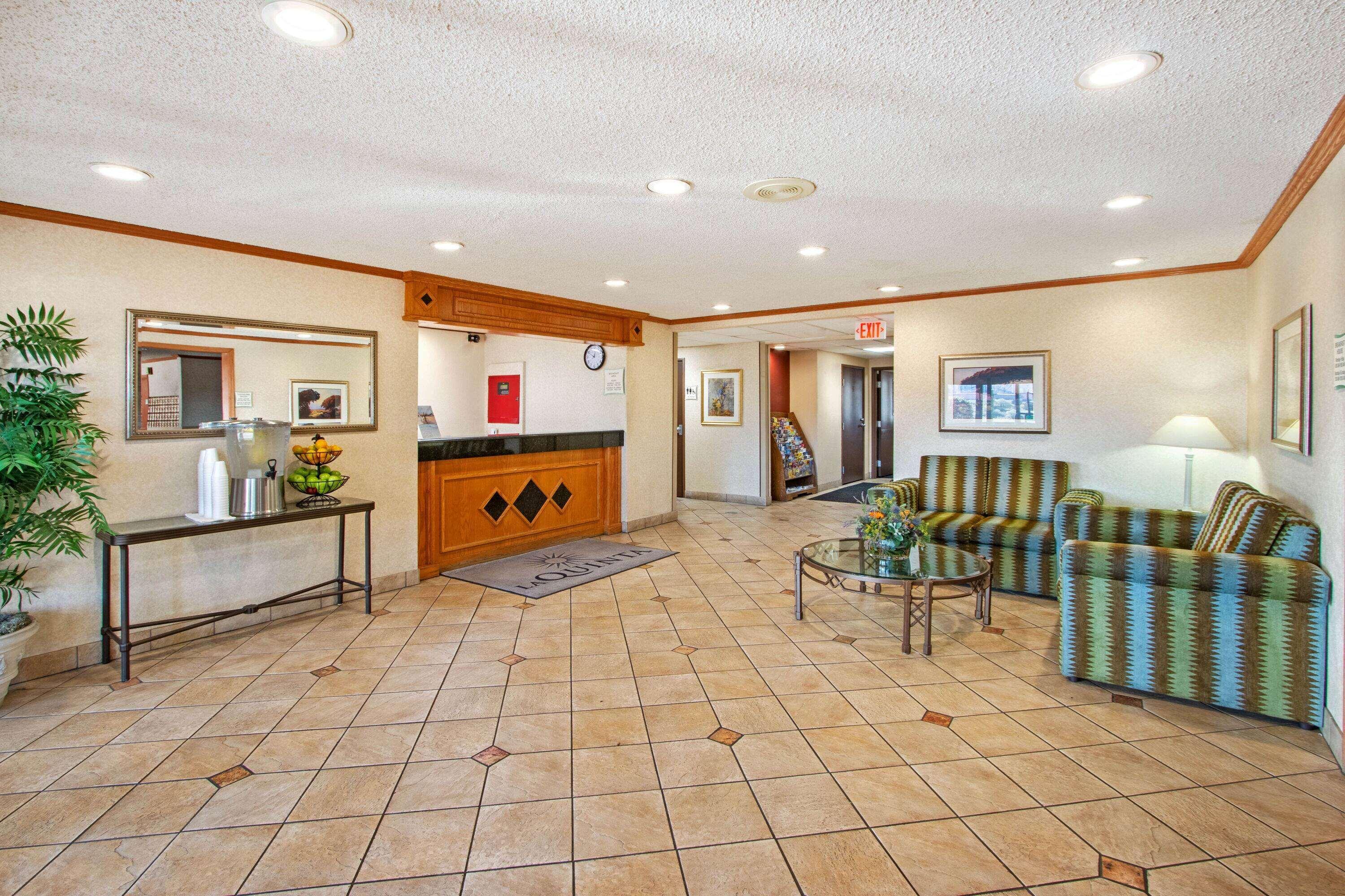 Hotel La Quinta by Wyndham Albuquerque Journal Ctr NW Extérieur photo