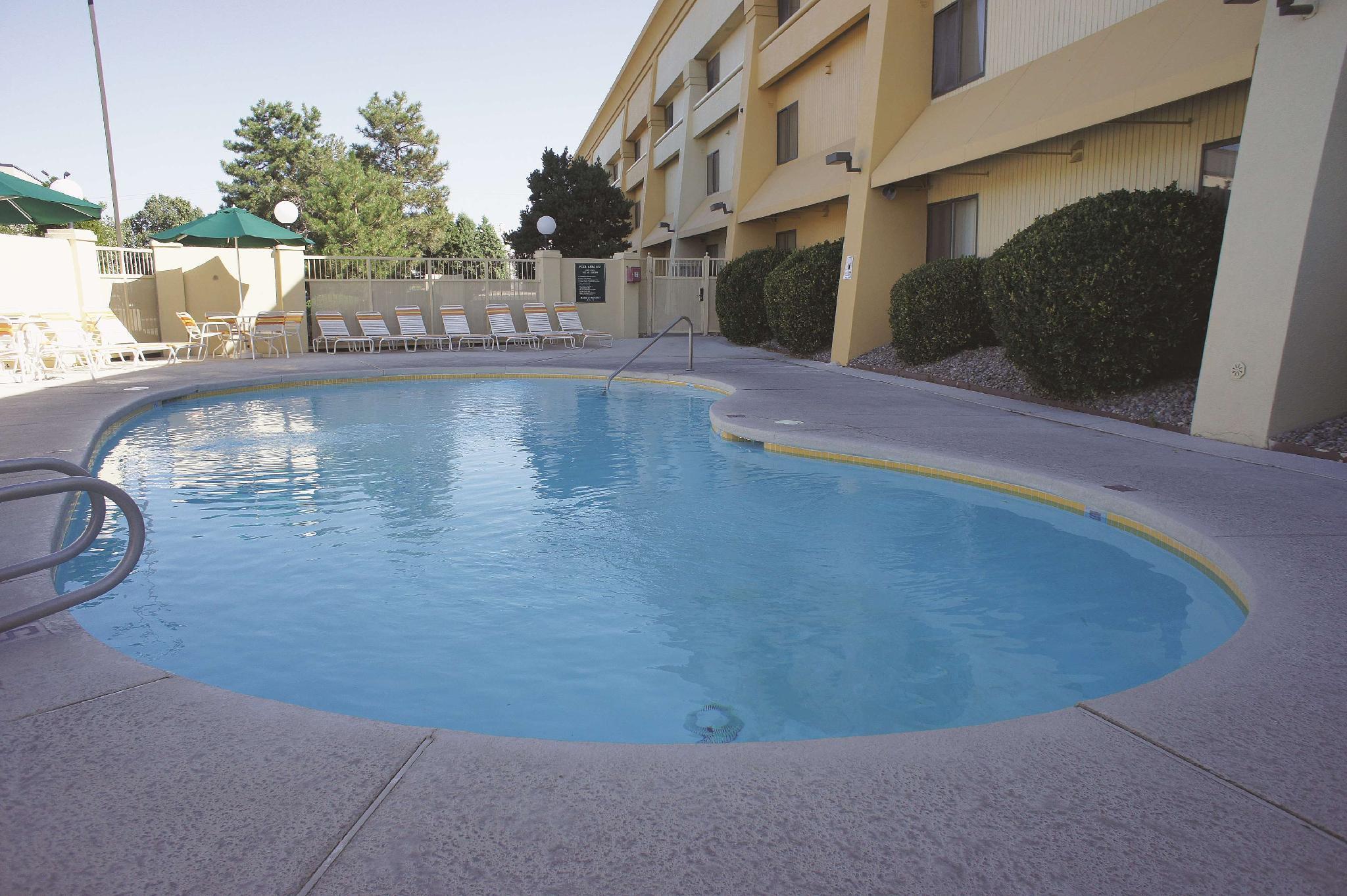 Hotel La Quinta by Wyndham Albuquerque Journal Ctr NW Extérieur photo