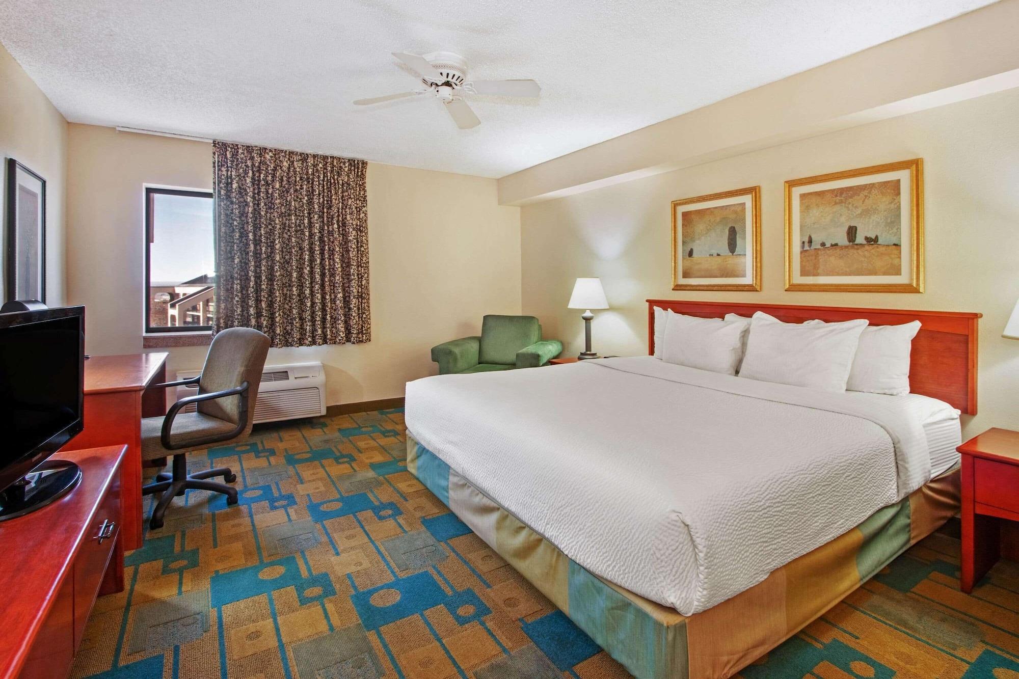 Hotel La Quinta by Wyndham Albuquerque Journal Ctr NW Extérieur photo